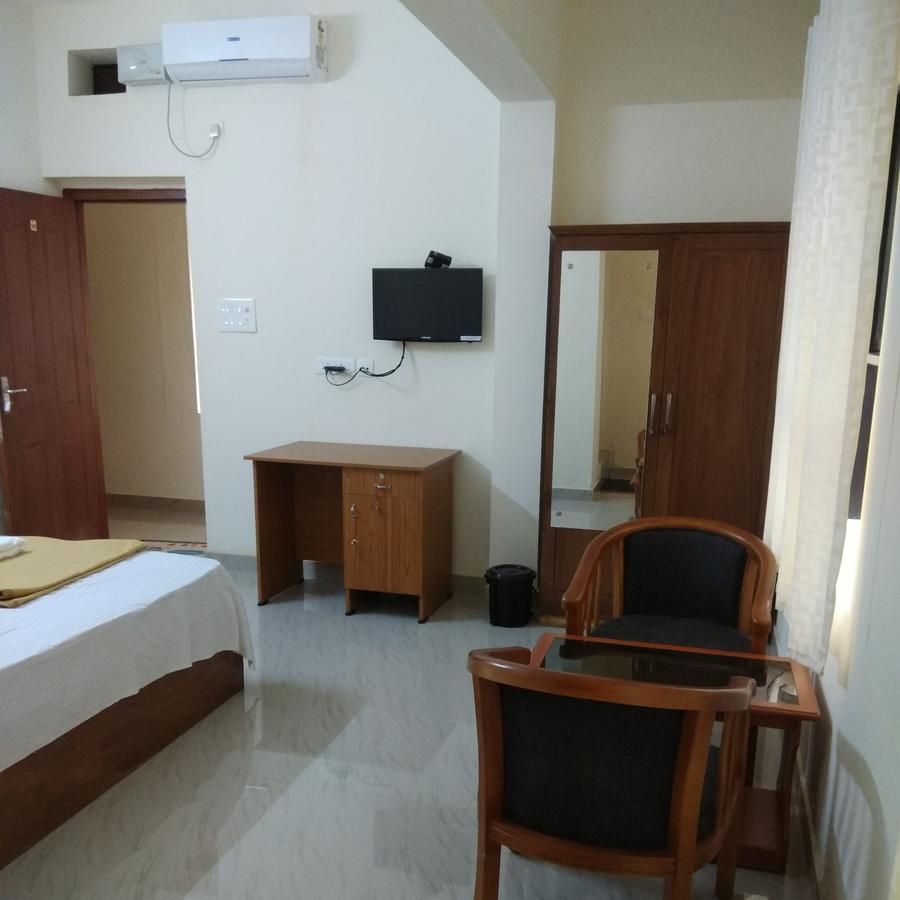 Manjira Lodge Ґуруваюр Екстер'єр фото
